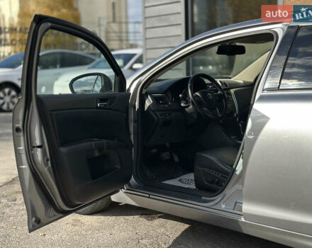 Сузуки Кизаши 2010 в Львове на Automoto.ua Серый Сузуки Кизаши, объемом двигателя 2.39 л и пробегом 202 тыс. км за 8199 $, фото 21 на Automoto.ua