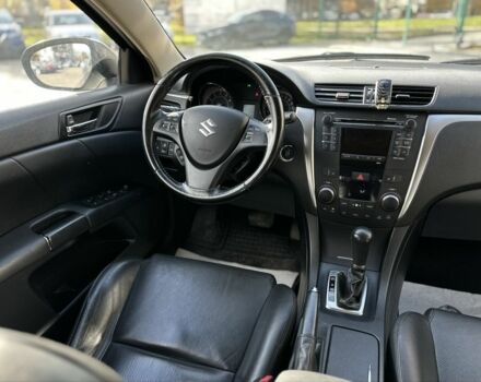 Серый Сузуки Кизаши, объемом двигателя 2.4 л и пробегом 202 тыс. км за 8199 $, фото 16 на Automoto.ua