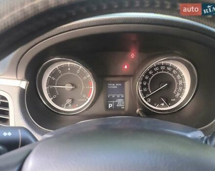 Серый Сузуки Кизаши, объемом двигателя 2.39 л и пробегом 63 тыс. км за 10590 $, фото 7 на Automoto.ua