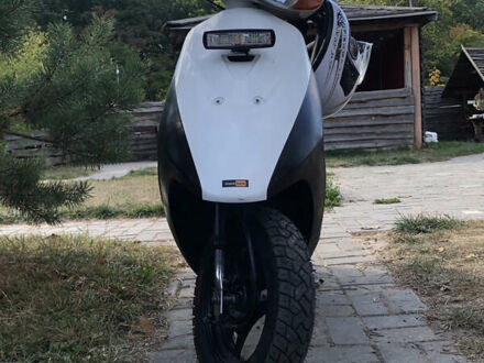 Сузукі Летс 2 2012 у Житомирі на Automoto.ua Білий Сузукі Летс 2, об'ємом двигуна 0.49 л та пробігом 18 тис. км за 600 $, фото 1 на Automoto.ua