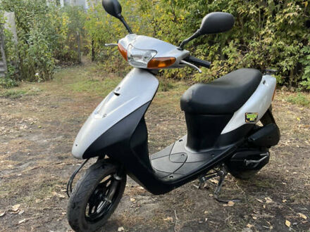 Сузукі Летс 2 2004 у Кролевце на Automoto.ua Сірий Сузукі Летс 2, об'ємом двигуна 0 л та пробігом 6 тис. км за 410 $, фото 1 на Automoto.ua