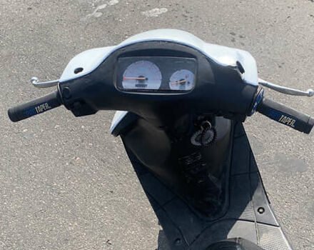 Сузуки Летс 3 2009 в Сарнах на Automoto.ua Белый Сузуки Летс 3, объемом двигателя 0 л и пробегом 990 тыс. км за 242 $, фото 1 на Automoto.ua