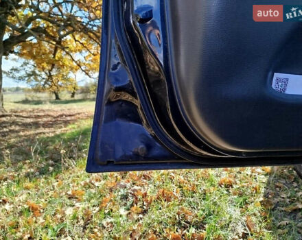 Черный Сузуки Лиана, объемом двигателя 1.6 л и пробегом 300 тыс. км за 3900 $, фото 10 на Automoto.ua