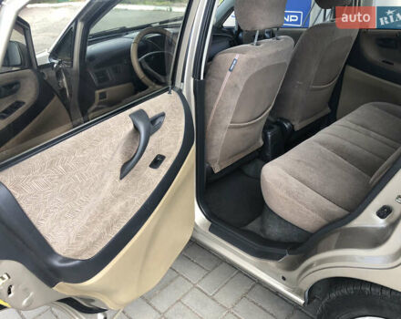 Сірий Сузукі Ліана, об'ємом двигуна 1.59 л та пробігом 210 тис. км за 3700 $, фото 11 на Automoto.ua