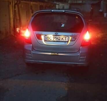 Серый Сузуки Лиана, объемом двигателя 1.59 л и пробегом 295 тыс. км за 3500 $, фото 2 на Automoto.ua