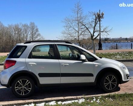 Сузуки СХ4 2013 в Киеве на Automoto.ua Белый Сузуки СХ4, объемом двигателя 0 л и пробегом 100 тыс. км за 12500 $, фото 1 на Automoto.ua