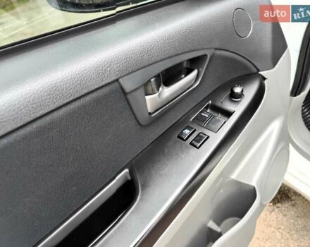 Белый Сузуки СХ4, объемом двигателя 1.6 л и пробегом 192 тыс. км за 5490 $, фото 31 на Automoto.ua