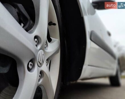 Белый Сузуки СХ4, объемом двигателя 1.6 л и пробегом 192 тыс. км за 5490 $, фото 2 на Automoto.ua