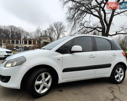 Белый Сузуки СХ4, объемом двигателя 1.6 л и пробегом 192 тыс. км за 5490 $, фото 5 на Automoto.ua