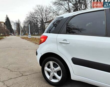 Белый Сузуки СХ4, объемом двигателя 1.6 л и пробегом 192 тыс. км за 5490 $, фото 26 на Automoto.ua