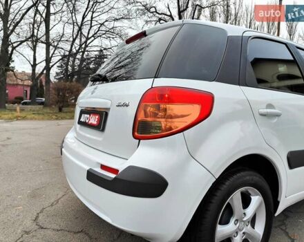 Белый Сузуки СХ4, объемом двигателя 1.6 л и пробегом 192 тыс. км за 5490 $, фото 17 на Automoto.ua