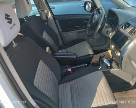 Белый Сузуки СХ4, объемом двигателя 1.6 л и пробегом 125 тыс. км за 9400 $, фото 4 на Automoto.ua