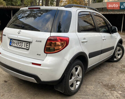 Сузуки СХ4 2012 в Одессе на Automoto.ua Белый Сузуки СХ4, объемом двигателя 1.59 л и пробегом 85 тыс. км за 11111 $, фото 3 на Automoto.ua