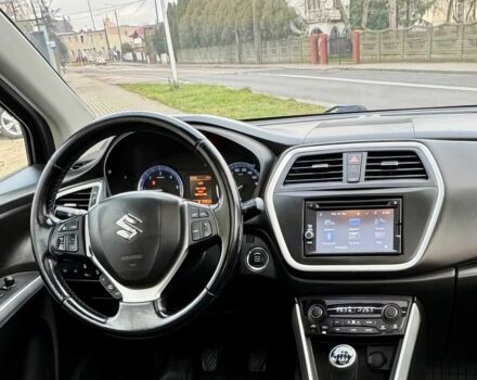 Белый Сузуки СХ4, объемом двигателя 1.6 л и пробегом 85 тыс. км за 4000 $, фото 10 на Automoto.ua