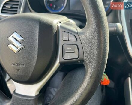 Сузуки СХ4 2014 в Полтаве на Automoto.ua Белый Сузуки СХ4, объемом двигателя 1.59 л и пробегом 114 тыс. км за 12900 $, фото 18 на Automoto.ua