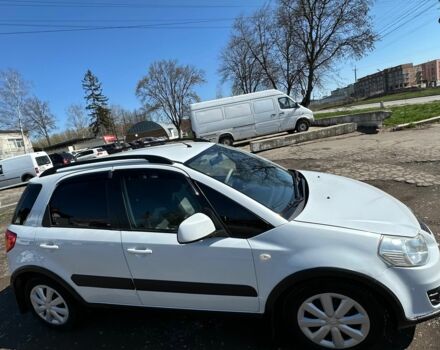 Белый Сузуки СХ4, объемом двигателя 1.6 л и пробегом 124 тыс. км за 8600 $, фото 3 на Automoto.ua