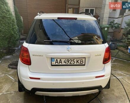 Сузуки СХ4 2014 в Тячеве на Automoto.ua Белый Сузуки СХ4, объемом двигателя 1.6 л и пробегом 67 тыс. км за 10750 $, фото 6 на Automoto.ua