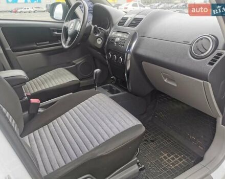 Білий Сузукі СХ4, об'ємом двигуна 1.6 л та пробігом 125 тис. км за 9999 $, фото 13 на Automoto.ua