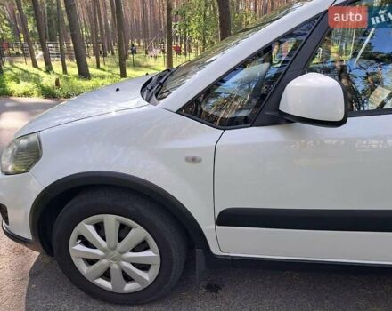 Белый Сузуки СХ4, объемом двигателя 1.59 л и пробегом 87 тыс. км за 12300 $, фото 3 на Automoto.ua