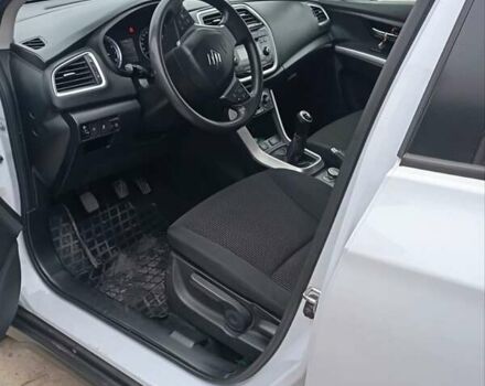 Белый Сузуки СХ4, объемом двигателя 1.6 л и пробегом 137 тыс. км за 14000 $, фото 13 на Automoto.ua