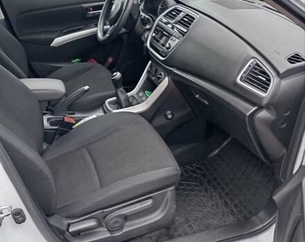 Белый Сузуки СХ4, объемом двигателя 1.6 л и пробегом 137 тыс. км за 14000 $, фото 3 на Automoto.ua