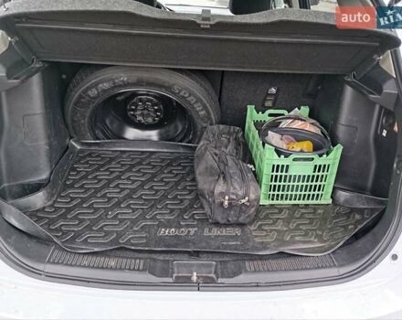 Белый Сузуки СХ4, объемом двигателя 1.6 л и пробегом 137 тыс. км за 14000 $, фото 9 на Automoto.ua