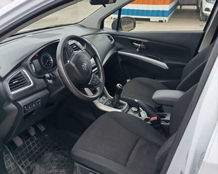 Белый Сузуки СХ4, объемом двигателя 1.6 л и пробегом 137 тыс. км за 14000 $, фото 10 на Automoto.ua