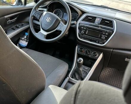 Белый Сузуки СХ4, объемом двигателя 1.59 л и пробегом 114 тыс. км за 13800 $, фото 10 на Automoto.ua