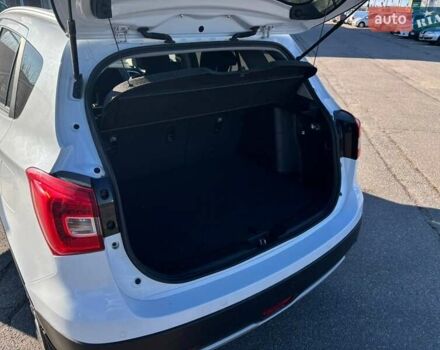 Білий Сузукі СХ4, об'ємом двигуна 1.59 л та пробігом 55 тис. км за 17500 $, фото 2 на Automoto.ua