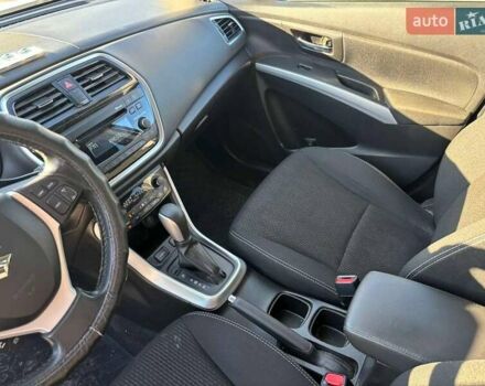 Білий Сузукі СХ4, об'ємом двигуна 1.59 л та пробігом 55 тис. км за 17500 $, фото 4 на Automoto.ua