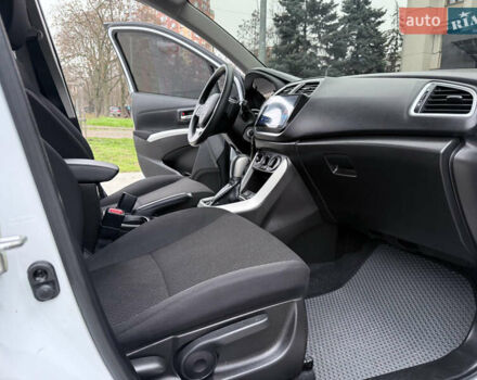 Білий Сузукі СХ4, об'ємом двигуна 1.6 л та пробігом 54 тис. км за 16500 $, фото 10 на Automoto.ua