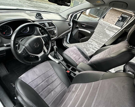 Белый Сузуки СХ4, объемом двигателя 1.59 л и пробегом 55 тыс. км за 18900 $, фото 13 на Automoto.ua
