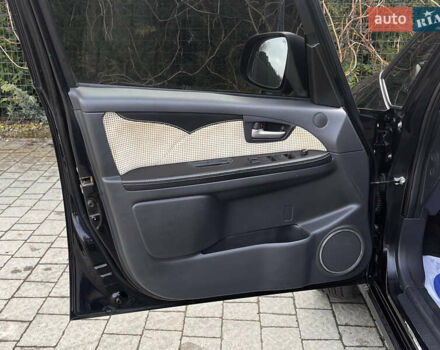 Чорний Сузукі СХ4, об'ємом двигуна 1.6 л та пробігом 315 тис. км за 5000 $, фото 12 на Automoto.ua