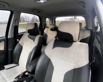 Чорний Сузукі СХ4, об'ємом двигуна 1.6 л та пробігом 315 тис. км за 5500 $, фото 22 на Automoto.ua