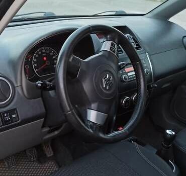 Чорний Сузукі СХ4, об'ємом двигуна 1.6 л та пробігом 208 тис. км за 7500 $, фото 3 на Automoto.ua