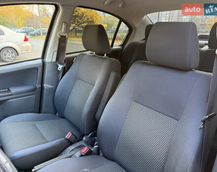 Чорний Сузукі СХ4, об'ємом двигуна 2 л та пробігом 148 тис. км за 7000 $, фото 15 на Automoto.ua