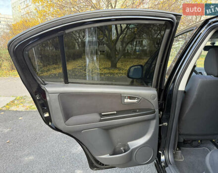 Чорний Сузукі СХ4, об'ємом двигуна 2 л та пробігом 148 тис. км за 7000 $, фото 33 на Automoto.ua