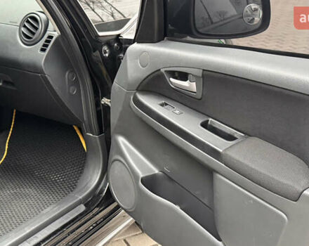 Чорний Сузукі СХ4, об'ємом двигуна 2 л та пробігом 240 тис. км за 6950 $, фото 19 на Automoto.ua