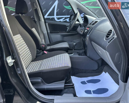 Чорний Сузукі СХ4, об'ємом двигуна 1.6 л та пробігом 140 тис. км за 8200 $, фото 7 на Automoto.ua