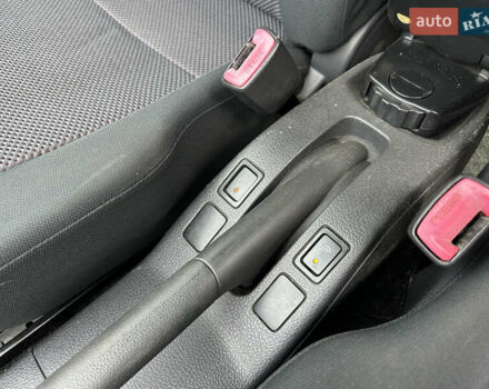 Сузуки СХ4 2008 в Киеве на Automoto.ua Красный Сузуки СХ4, объемом двигателя 1.6 л и пробегом 170 тыс. км за 7550 $, фото 27 на Automoto.ua