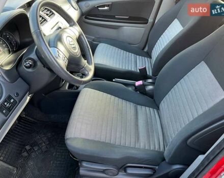 Червоний Сузукі СХ4, об'ємом двигуна 1.6 л та пробігом 101 тис. км за 7700 $, фото 5 на Automoto.ua