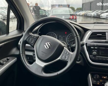 Сузуки СХ4 2018 в Львове на Automoto.ua Красный Сузуки СХ4, объемом двигателя 1.6 л и пробегом 91 тыс. км за 16990 $, фото 24 на Automoto.ua