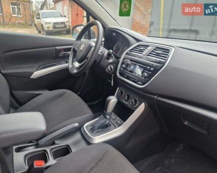 Красный Сузуки СХ4, объемом двигателя 1.59 л и пробегом 43 тыс. км за 17000 $, фото 4 на Automoto.ua