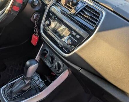 Красный Сузуки СХ4, объемом двигателя 1.59 л и пробегом 69 тыс. км за 18300 $, фото 4 на Automoto.ua