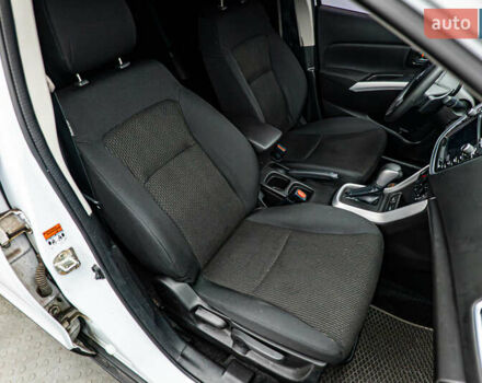 Сузукі СХ4, об'ємом двигуна 1.6 л та пробігом 90 тис. км за 16159 $, фото 15 на Automoto.ua