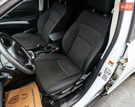 Сузукі СХ4, об'ємом двигуна 1.6 л та пробігом 90 тис. км за 16159 $, фото 8 на Automoto.ua