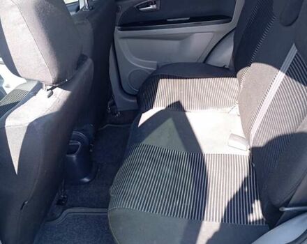 Серый Сузуки СХ4, объемом двигателя 1.6 л и пробегом 300 тыс. км за 5700 $, фото 7 на Automoto.ua