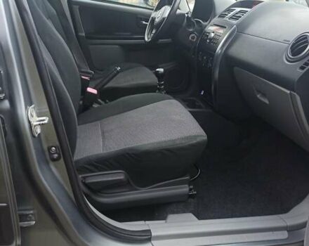 Серый Сузуки СХ4, объемом двигателя 1.56 л и пробегом 230 тыс. км за 6300 $, фото 3 на Automoto.ua