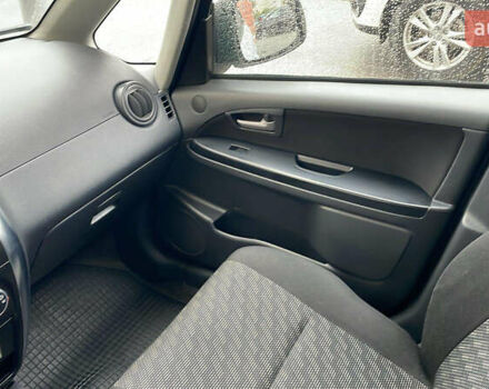 Сузуки СХ4 2007 в Киеве на Automoto.ua Серый Сузуки СХ4, объемом двигателя 1.6 л и пробегом 154 тыс. км за 6800 $, фото 13 на Automoto.ua