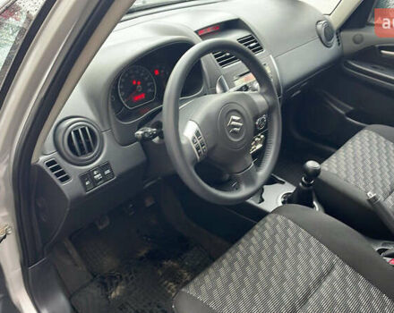 Сузуки СХ4 2007 в Киеве на Automoto.ua Серый Сузуки СХ4, объемом двигателя 1.6 л и пробегом 154 тыс. км за 6800 $, фото 9 на Automoto.ua